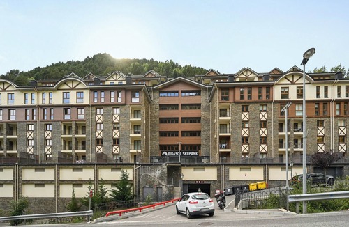 Arinsal Apartment | Homerez - Charming Studio with Mountain View in Arinsal - 40m²