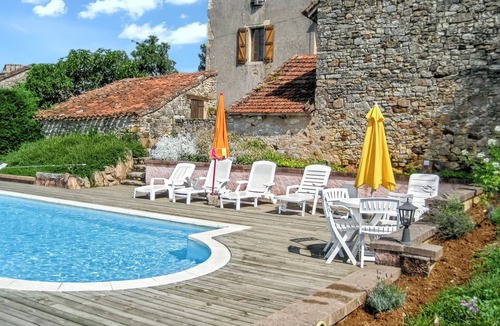 La Masse Villa | Homerez - Charming Villa near Lherm with Private Pool