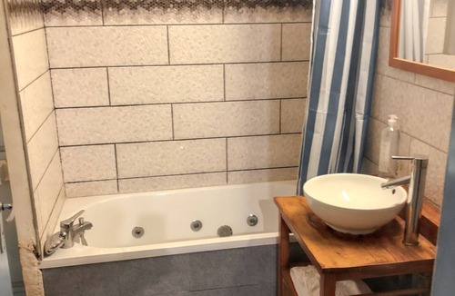 Les Iles Apartment | Homerez - Comfortable Apartment Metz 51m² + Parking