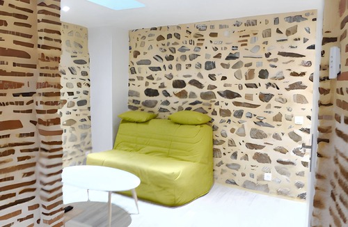 Brioude House | Homerez - Comfortable house in the heart of Brioude with private parking.