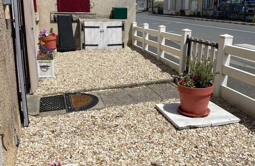 Clion House | Homerez - Comfortable house in Clion with private parking