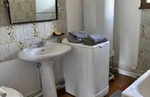 Sache House | Homerez - Comfortable House in Saché with 150 m² Garden