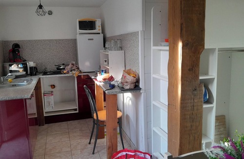 Vassens Apartment | Homerez - Comfortable Studio with Private Pool in Vassens - 16 m²