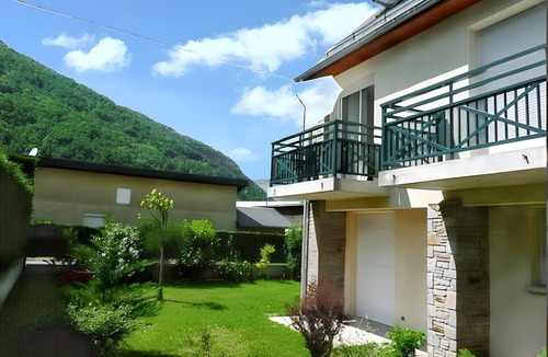Saint-Mamet Apartment | Homerez - Cosy Apartment in Saint-Mamet - 36 m² - Mountain View