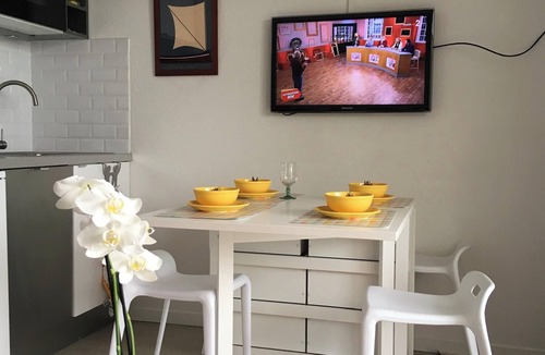 Guerande Apartment | Homerez - Cosy Apartment with Shared Pool - Guérande - 30 m²