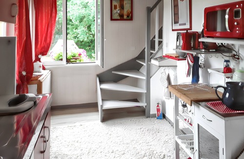 Les Authieux-Papion Apartment | Homerez - Countryside apt., Les Authieux Papion