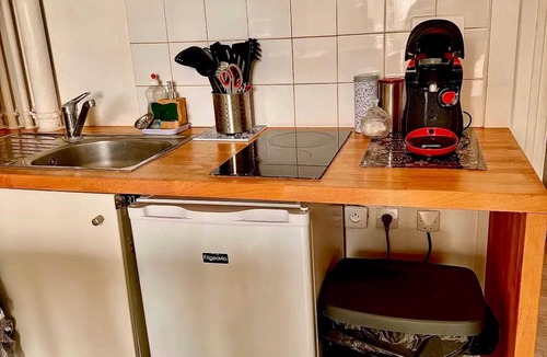 Barriere Saint Marc Apartment | Homerez - Cozy Apartment in Orléans 28 m² with Balcony