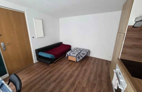 Rive Droite Apartment | Homerez - Cozy Apartment in Brest