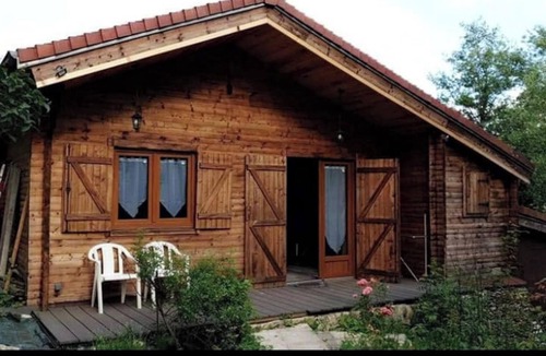 Louatre Ski Chalet | Homerez - Cozy Chalet in Louâtre with Shared Pool