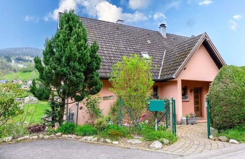 Freland House | Homerez - Cozy House in Fréland with Garden