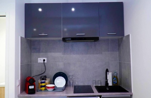 Les Noyers Apartment | Homerez - Cozy Studio in Pontoise - 25 sqm