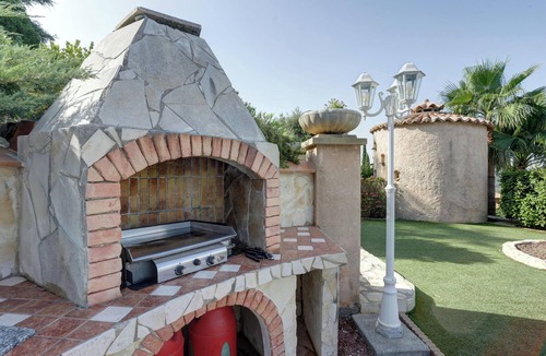 Frejus Villa | Homerez - Elegant Villa in Fréjus, Private Pool