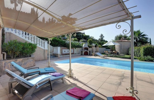 Frejus Villa | Homerez - Elegant Villa in Fréjus, Private Pool