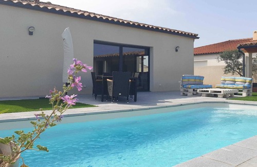 Pia Villa | Homerez - Elegant Villa with Private Pool - Pia