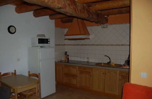 Coscojuela de Sobrarbe Apartment | Homerez - Apartment Coscojuela de Sobrarbe
