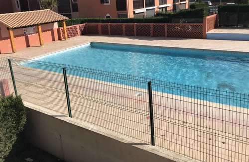 Les Arenes Apartment | Homerez - Fantastic apartment with terrace