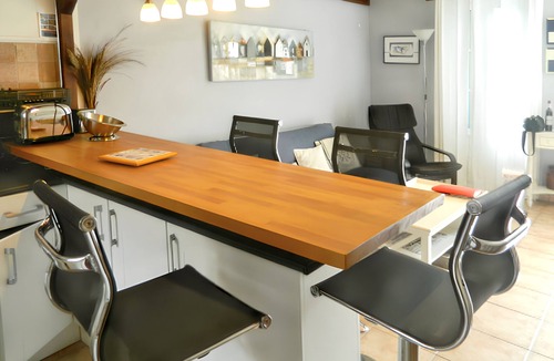 Le Petit Village House | Homerez - House Le Grand-Village-Plage.