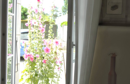 Le Petit Village House | Homerez - House Le Grand-Village-Plage.
