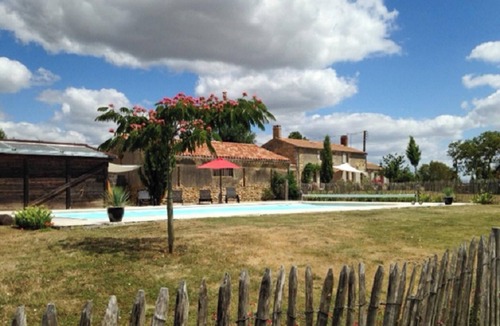 Saint-Cyr-en-Talmondais Villa | Homerez - Villa in Saint-Cyr-en-Talmondais