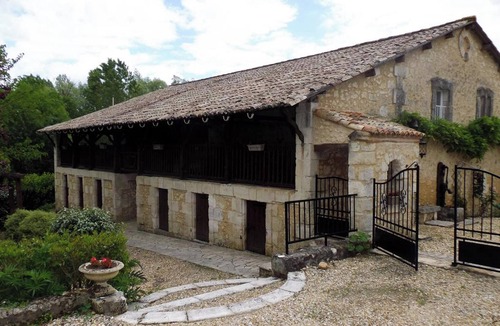 Saint-Front-de-Pradoux House | Homerez - House in Saint-Front-de-Pradoux