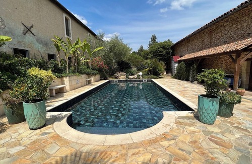 Saint-Front-de-Pradoux House | Homerez - House in Saint-Front-de-Pradoux