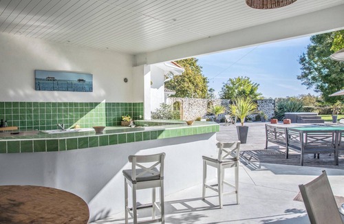 Saint-Germain-dEsteuil Villa | Homerez - Villa in Saint-Germain-d'Esteuil