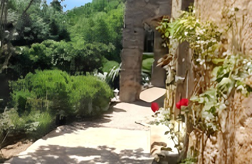 Saint-Julien-de-la-Nef House | Homerez - House in Saint-Julien