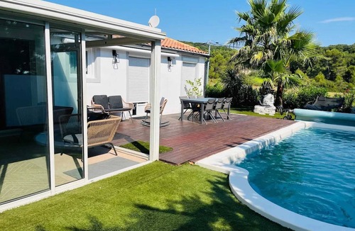 Saint-Paul-et-Valmalle Villa | Homerez - Villa in Saint-Paul-et-Valmalle