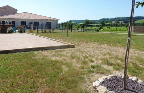 Saint-Pierre-de-Clairac House | Homerez - House for 7 ppl. with swimming-pool at Saint-Pierre-de-Clairac