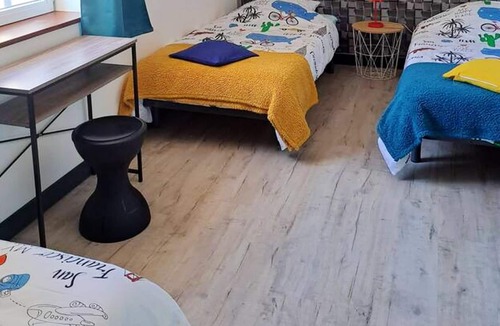 Saint-Pierre-de-Clairac House | Homerez - House for 7 ppl. with swimming-pool at Saint-Pierre-de-Clairac