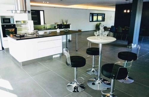 Saint-Pons-de-Mauchiens Villa | Homerez - Villa in Saint-Pons-de-Mauchiens