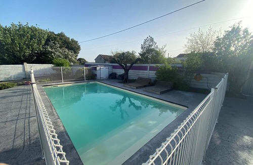Saint-Privat-des-Vieux Villa | Homerez - Villa in Saint-Privat-des-Vieux