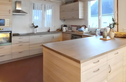 Arromanches-les-Bains House | Homerez - House in Arromanches-les-Bains