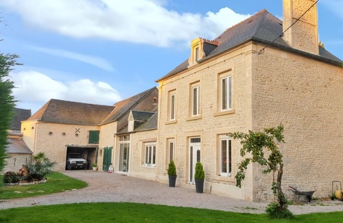 Saint-Germain-du-Pert House | Homerez - House in Saint-Germain-du-Pert