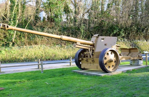 Saint-Laurent-sur-Mer House | Homerez - House for 6 ppl. with sea view and garden at Saint-Laurent-sur-Mer