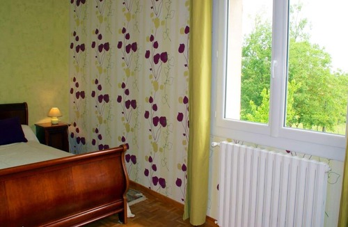 Castelnau-Montratier-Sainte-Alauzie House | Homerez - House for 7 ppl. with jacuzzi and garden at Castelnau-Montratier