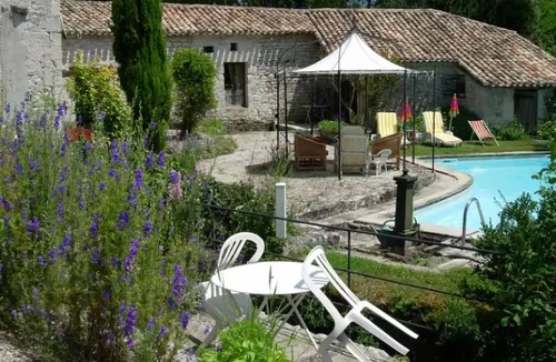 Montaigu-de-Quercy House | Homerez - Home in Montaigu-de-Quercy