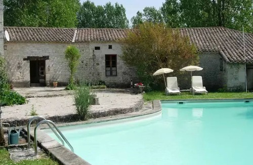 Montaigu-de-Quercy House | Homerez - Home in Montaigu-de-Quercy