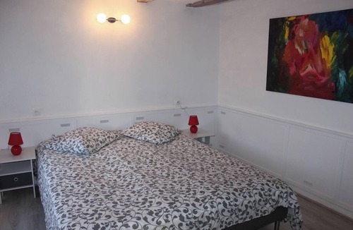 Champigny-sur-Veude House | Homerez - House in Champigny-sur-Veude