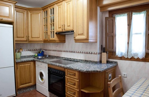 Robledillo de Gata House | Homerez - House for 8 ppl. with terrace and balcony at Robledillo de Gata