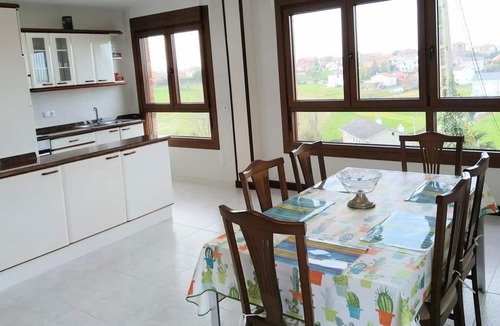 Pedrena House | Homerez - House 1 km away from the beach for 6 ppl. with sea view at Pedreña
