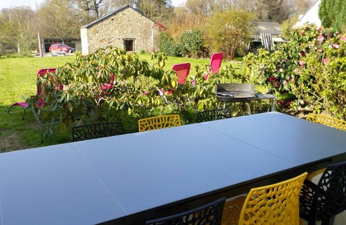 Pleven House | Homerez - House 16 km away from the beach for 8 ppl. with terrace at Pléven