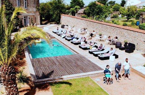 La Gaubretiere House | Homerez - House for 4 ppl. with jacuzzi, spa and garden at La Gaubretière