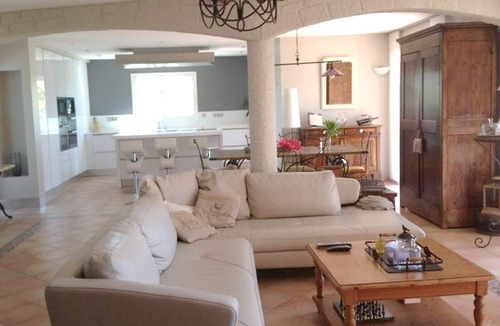 Paulhan House | Homerez - House for 8 ppl. with swimming-pool, garden and terrace at Paulhan
