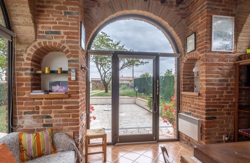 Villemur-sur-Tarn House | Homerez - House for 4 pers. with shared pool in Villemur-sur-Tarn