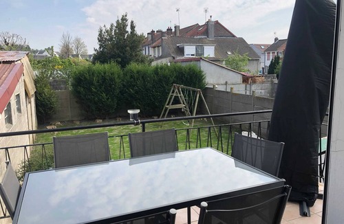 Etaples House | Homerez - House in Étaples with garden and jacuzzi
