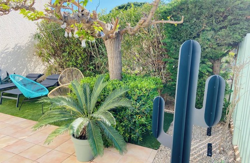 Saint-Cyprien Plage House | Homerez - House in Saint-Cyprien