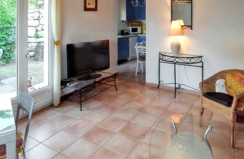 Plage de la Garonnette House | Homerez - House in Sainte-Maxime