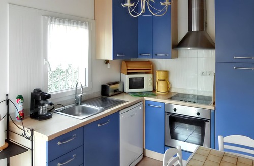 Plage de la Garonnette House | Homerez - House in Sainte-Maxime