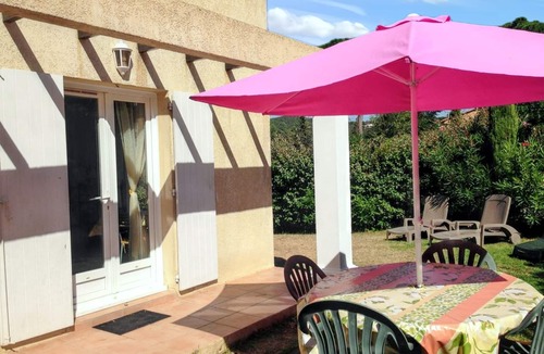 Plage de la Garonnette House | Homerez - House in Sainte-Maxime